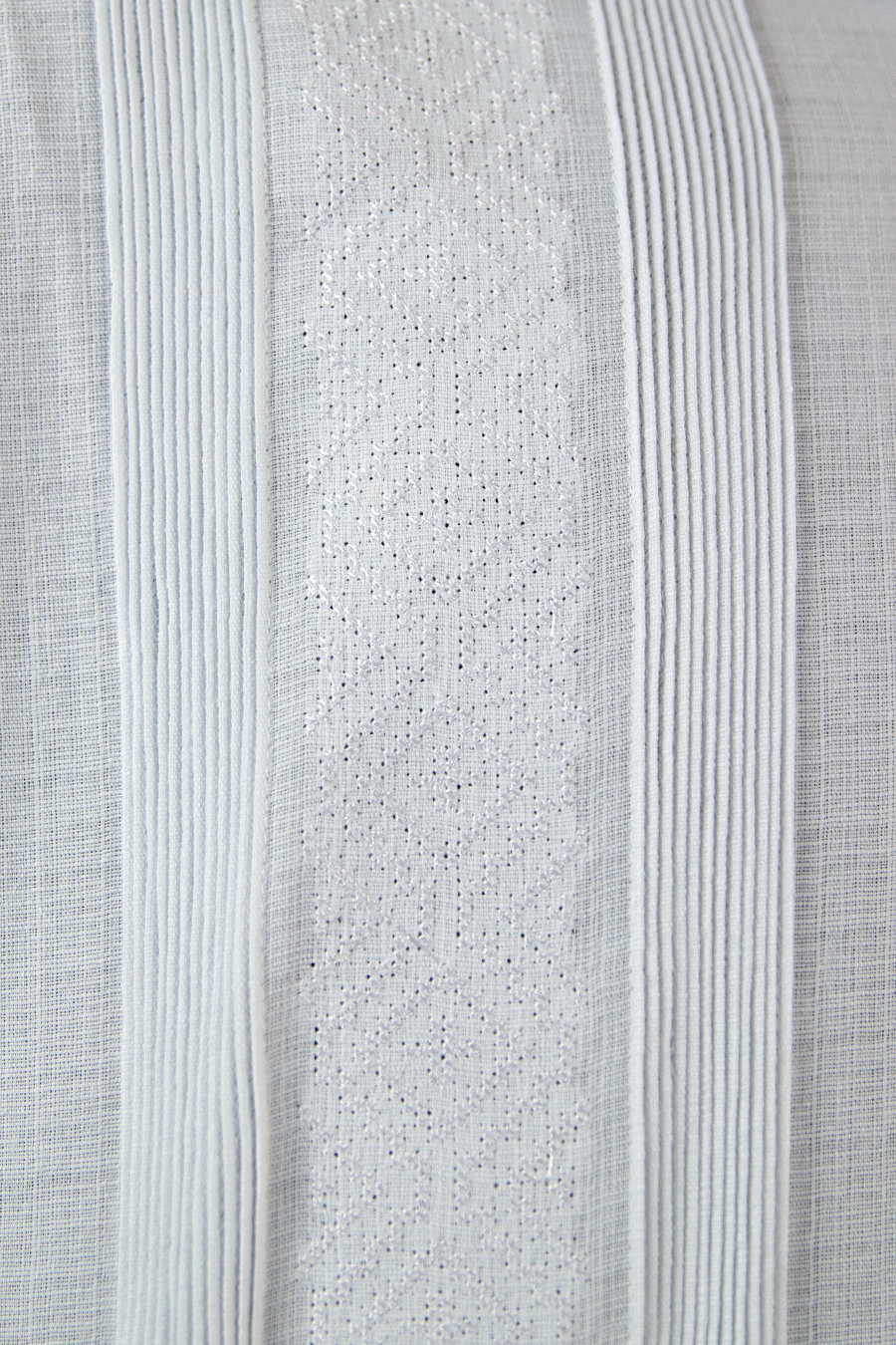 Guayabera bordada (Rombo artesanal)