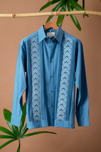 Guayabera bordada (Zigzag azul)
